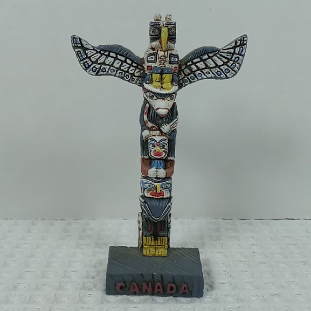 Vintage Resin Reproduction/Souvenir Mini Totem Pole Canada